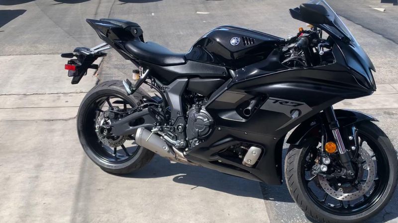 New 2025 Yamaha YZF-R7 Image 5