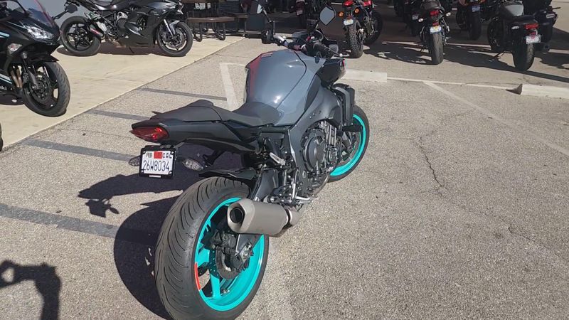 Used 2022 Yamaha MT 10 Image 3