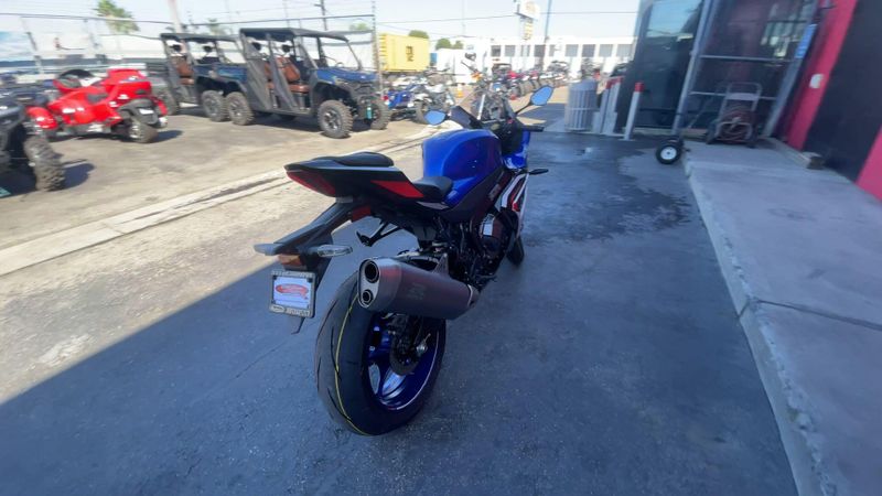 New 2027 Suzuki GSX-R1000 40TH ANNIVERSARY EDITION Image 3