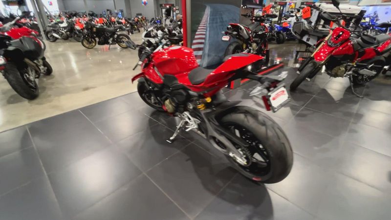 New 2025 Ducati STREETFIGHTER V4 S 3G Image 6