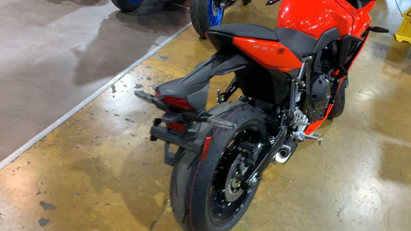 New 2026 Suzuki GSX-8R Image 8