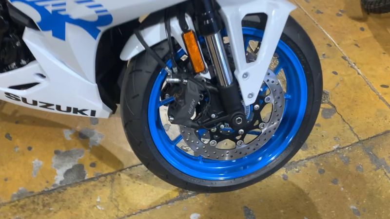 New 2026 Suzuki GSX-8R Image 4