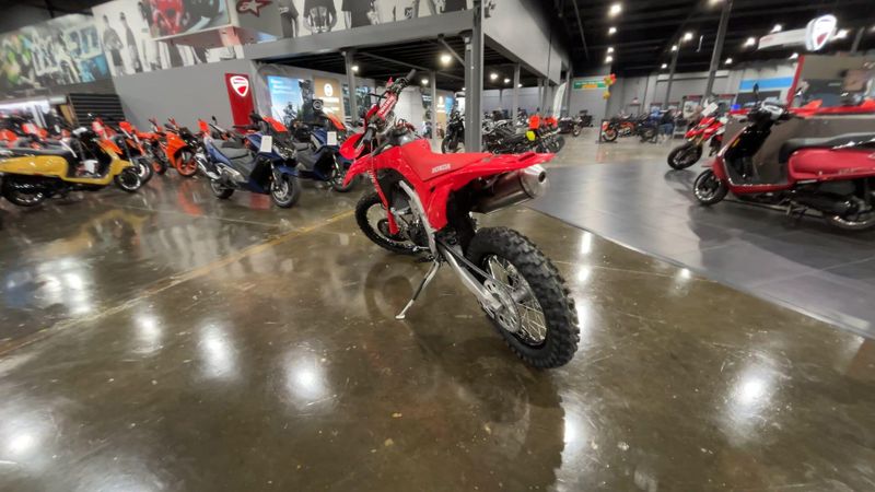 2025 Honda CRF450X  in a RED exterior color. Del Amo Motorsports of Redondo Beach (424) 390-7811 delamomotorsports.com 