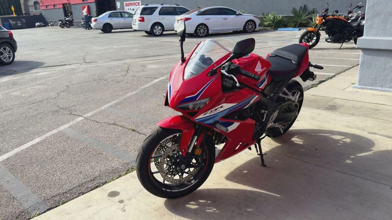 Used 2024 Honda CBR650R ABS Image 8