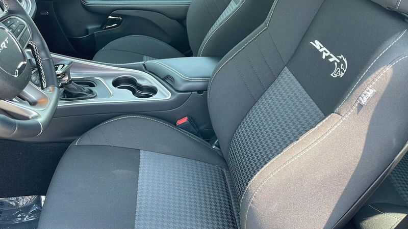 2022 Dodge Challenger SRT8 Hellcat photo 11