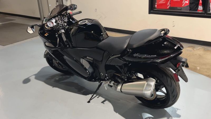 2025 Suzuki Hayabusa Image 6