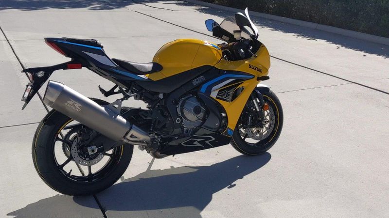 New 2027 Suzuki GSX-R1000 40TH ANNIVERSARY EDITION Image 5