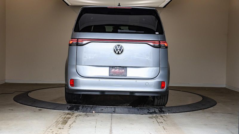 2025 Volkswagen ID. Buzz Image 3