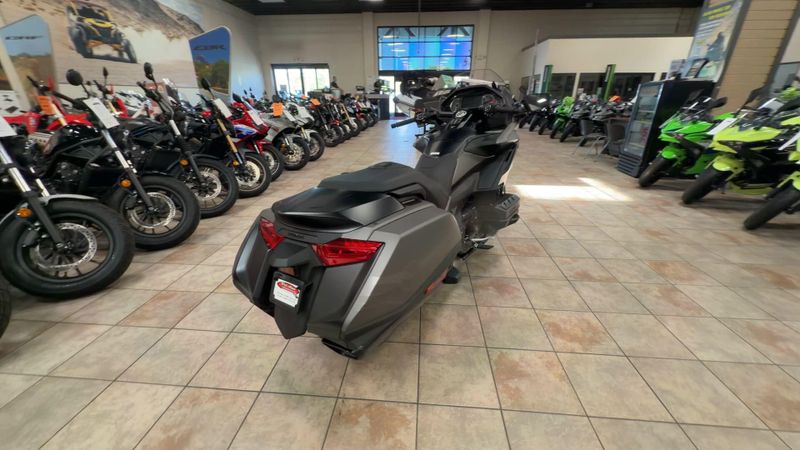 New 2026 Honda GOLDWING DCT Image 8