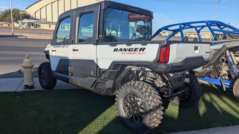 2025 POLARIS RANGER CREW XD 1500 NORTHSTAR EDITION ULTIMATE GHOST WHITE METALLIC SMOKE in a GHOST WHITE METALLIC SMOKE exterior color. Family PowerSports (877) 886-1997 familypowersports.com 