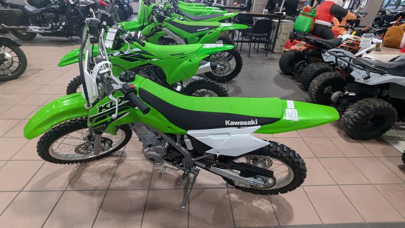 2023 Kawasaki KLX 140R LImage 2