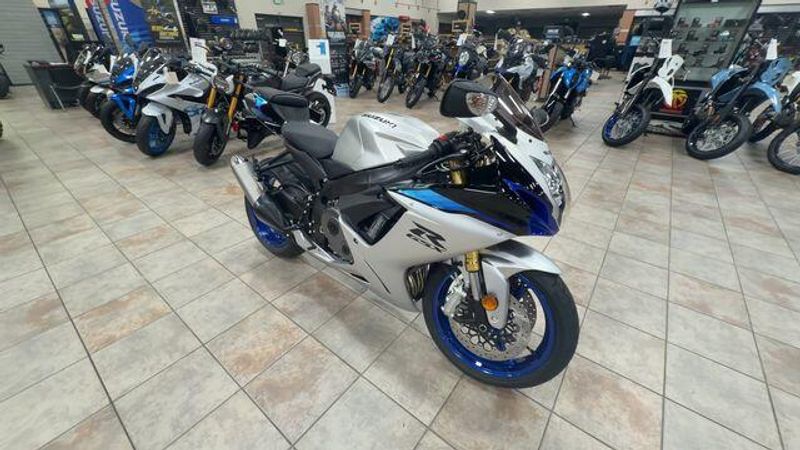 New 2026 Suzuki GSX-R750 Image 6