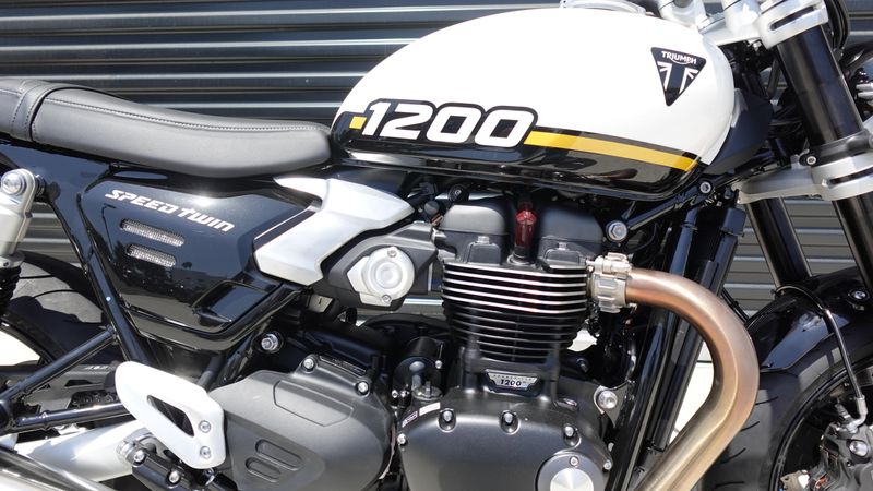 New 2025 Triumph Speed Twin 1200 
