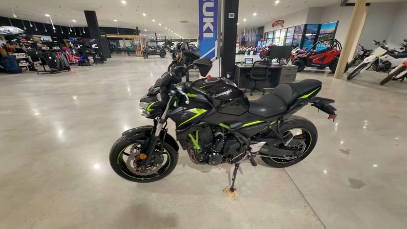 Used 2022 Kawasaki Z650  in a BLACK exterior color. Victorville Del Amo Motorsports 760-241-7387 delamomotorsportsofvictorville.com 