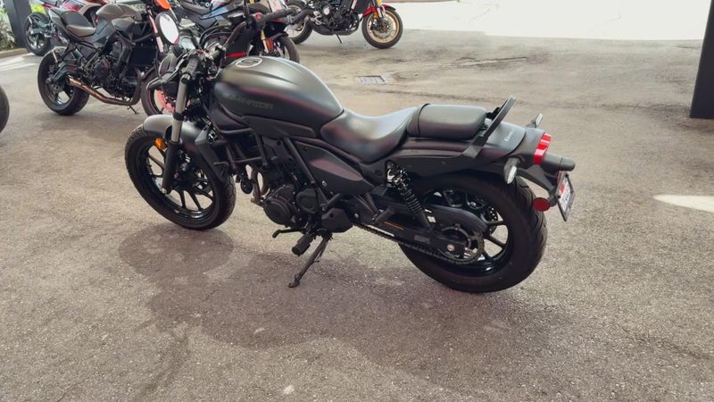 Used 2025 Kawasaki Eliminator ABS Image 2