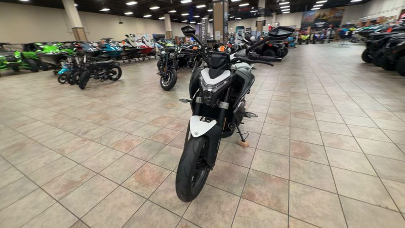 Used 2024 CFMOTO 450NK Image 4