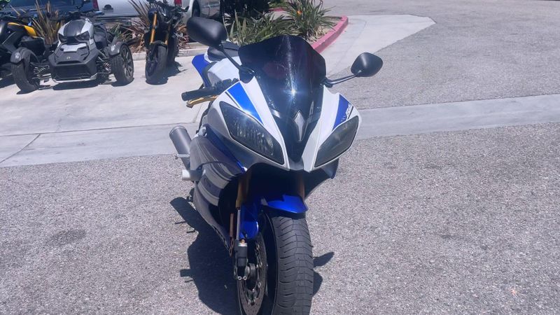 Used 2014 Yamaha YZF-R6 CA Image 7