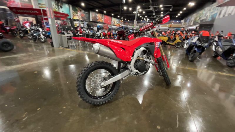 2025 Honda CRF450X  in a RED exterior color. Del Amo Motorsports of Redondo Beach (424) 390-7811 delamomotorsports.com 