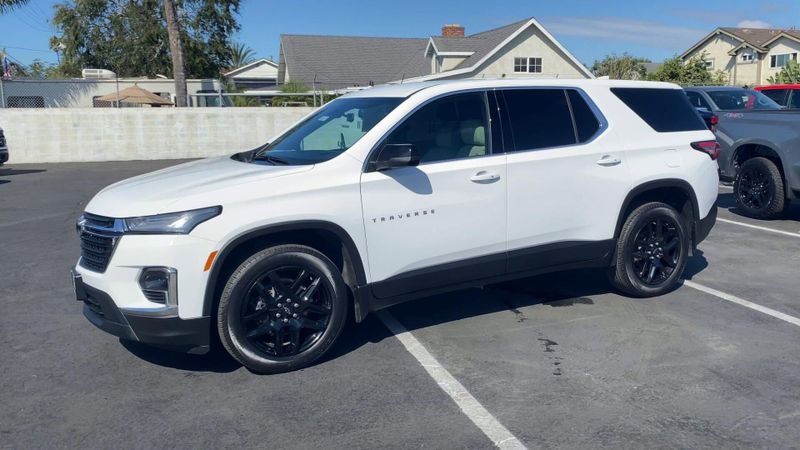 Used 2022 Chevrolet Traverse LSImage 5