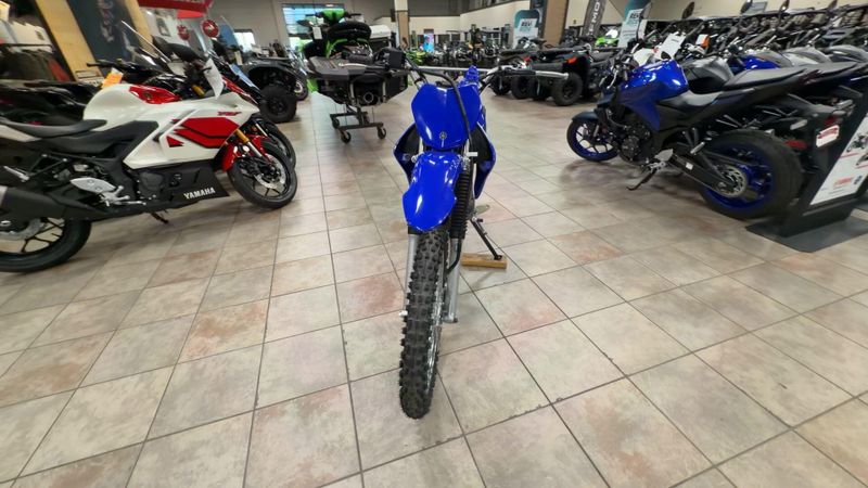 New 2025 Yamaha TT-R125LE Image 4