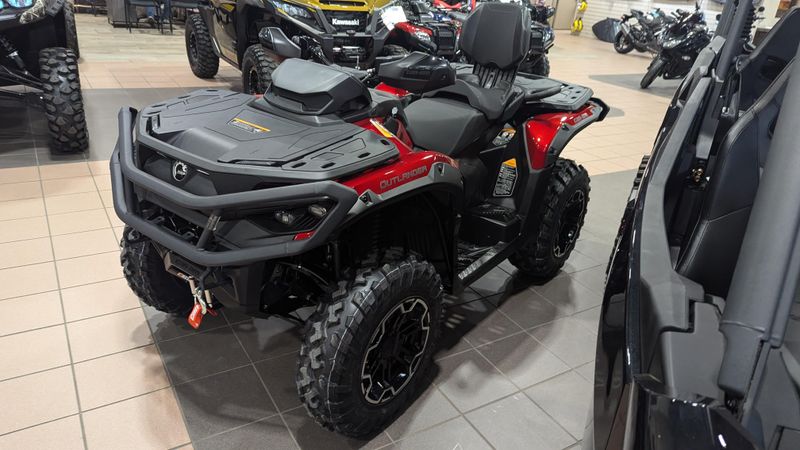 2025 Can-Am OUTLANDER MAX XT 850 FIERY RED Image 3