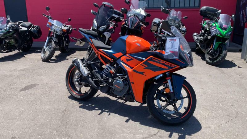 Used 2023 KTM RC 390 Image 2