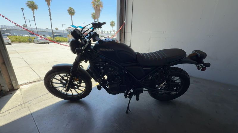 New 2025 Honda SCL500 Image 5