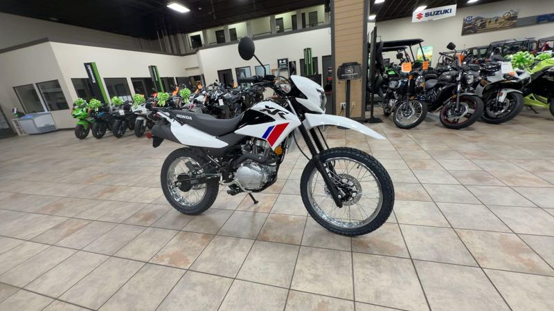 New 2025 Honda XR150L Image 3
