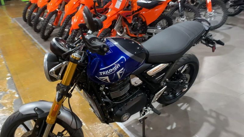New 2025 Triumph SPEED 400 Image 6