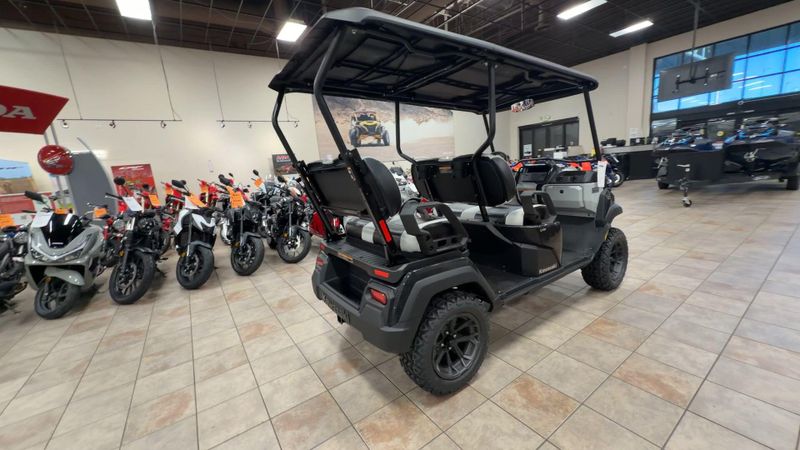 New 2025 Kawasaki NAV 4E LE Image 9