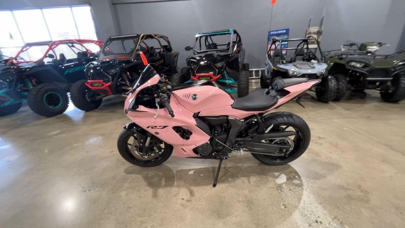 Used 2023 Yamaha YZF-R7 Image 5