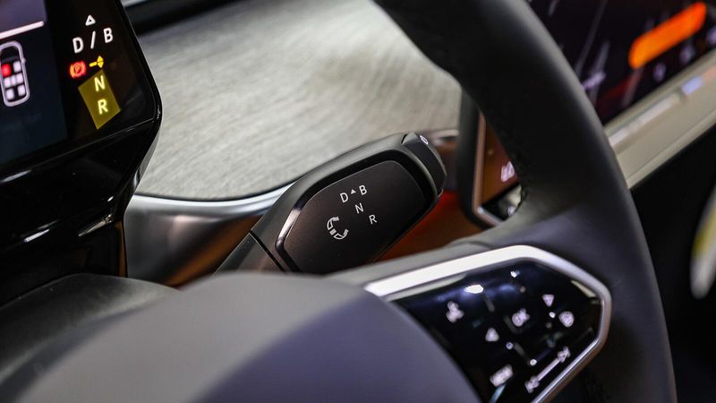 2025 Volkswagen ID. Buzz Image 21