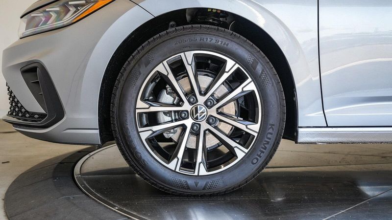 New 2025 Volkswagen Jetta 1.5T SportImage 10