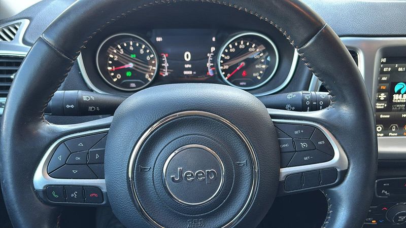 Used 2018 Jeep Compass LatitudeImage 10