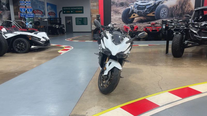 New 2026 Suzuki GSX-S1000GT+ Image 3
