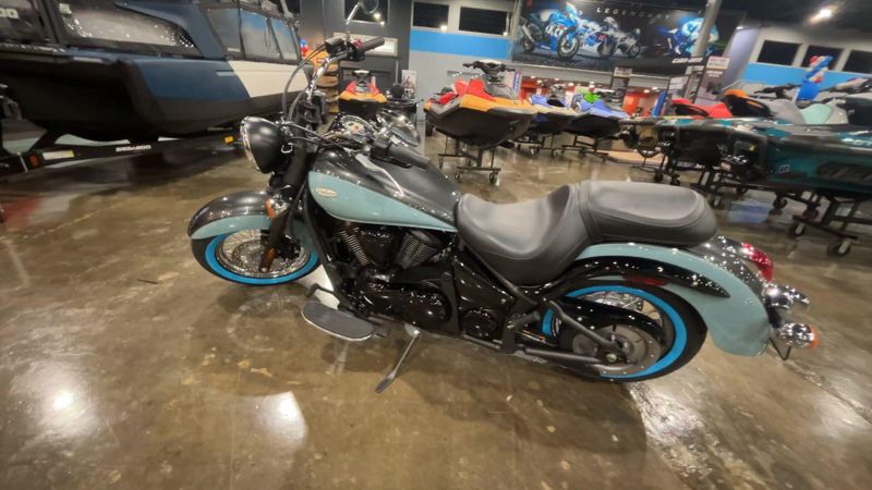 New 2025 Kawasaki VULCAN 900 CLASSIC Image 5