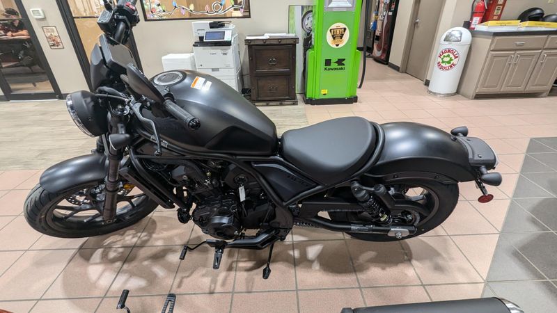 2025 Honda REBEL 1100 BASE MATTE BLACK METALLICImage 3