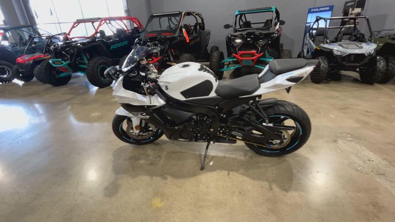 2020 Suzuki GSX-R750 Image 5