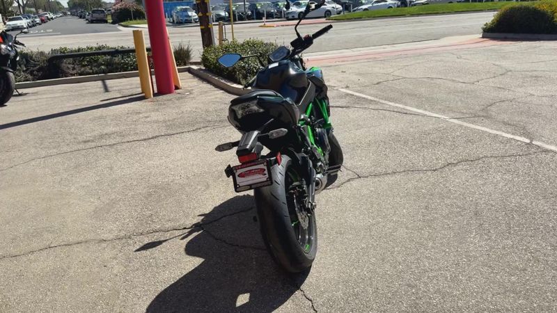 New 2025 Kawasaki Z650 ABS Image 3