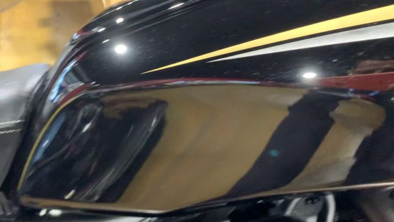Used 2025 Yamaha XSR700 Image 3