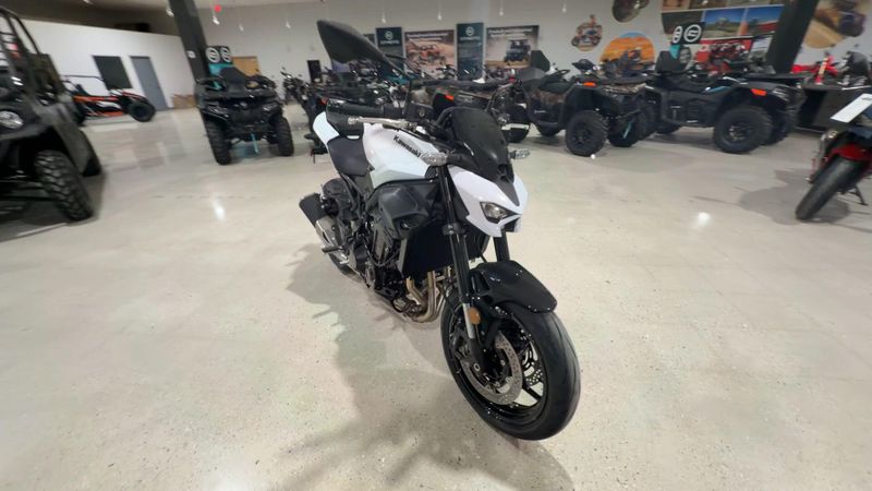 New 2026 Kawasaki Z900 ABS Image 2