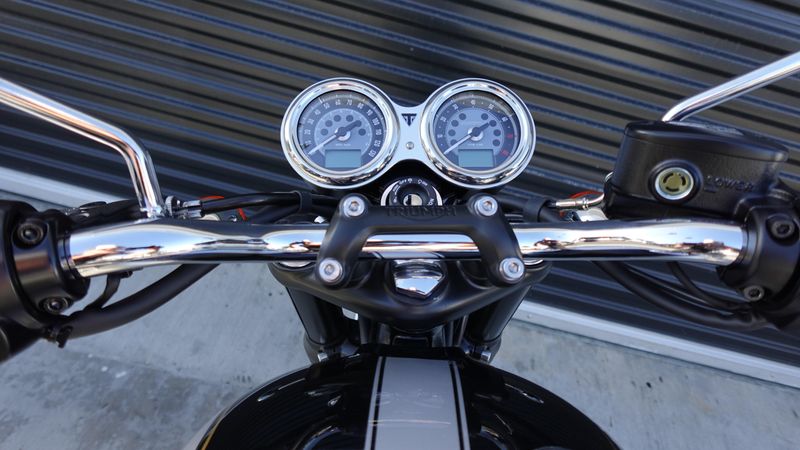 New 2025 Triumph Bonneville T120 