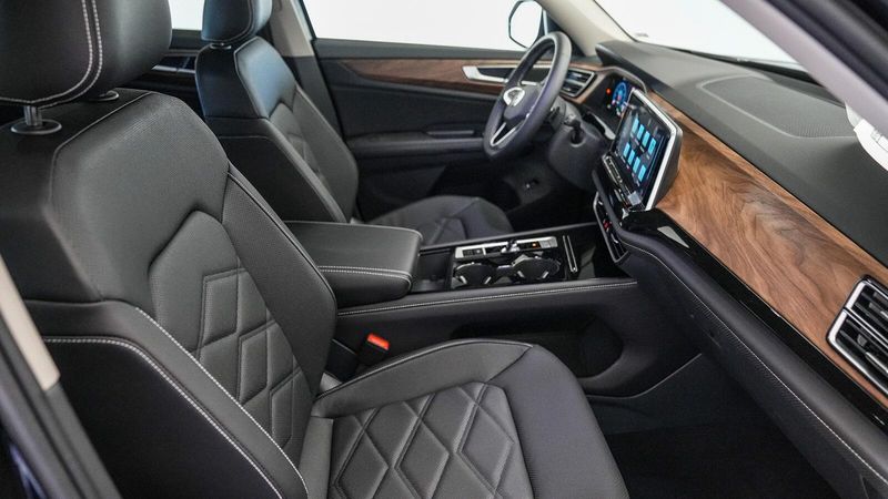2025 Volkswagen Atlas 2.0T SE w/TechnologyImage 17