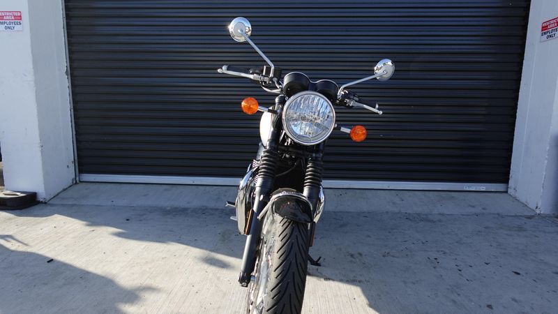 New 2025 Triumph Bonneville T120