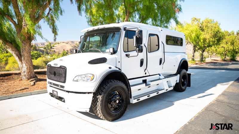 2016 Freightliner M2 106 Sport Chassis photo 14
