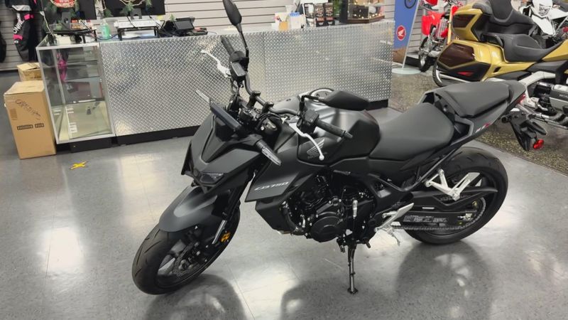 New 2025 Honda CB750 HORNET Image 9
