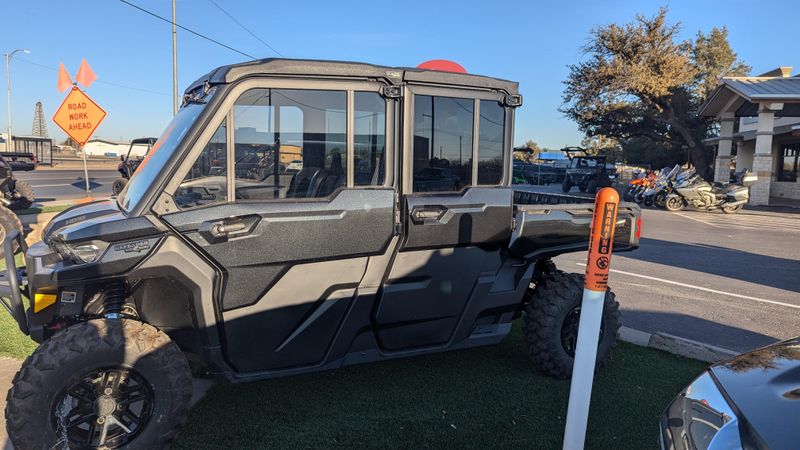 2025 Can-Am DEFENDER MAX LONE STAR CAB HD10 STEALTH BLACKImage 2