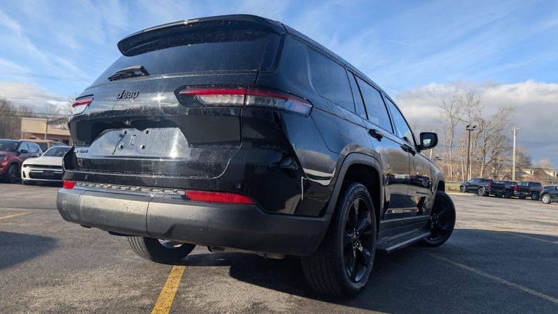Used 2021 Jeep Grand Cherokee L AltitudeImage 5
