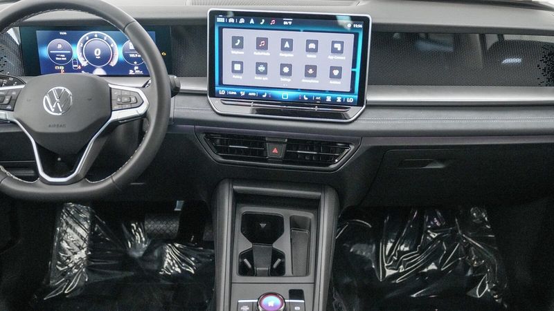 New 2025 Volkswagen Tiguan 2.0T SEImage 14