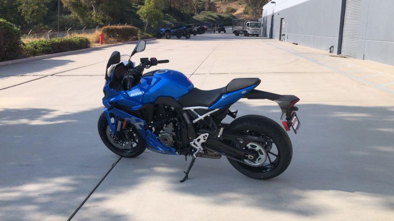 New 2026 Suzuki GSX-8R Image 6